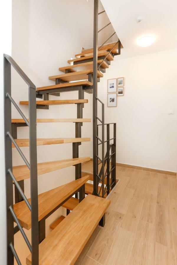 ספליט Apartments And Rooms Stone House מראה חיצוני תמונה