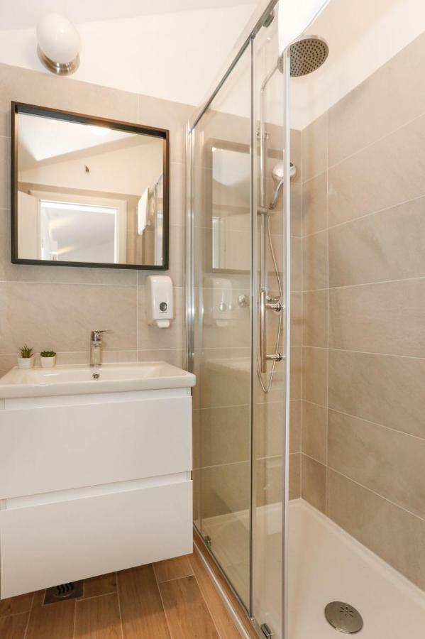ספליט Apartments And Rooms Stone House מראה חיצוני תמונה