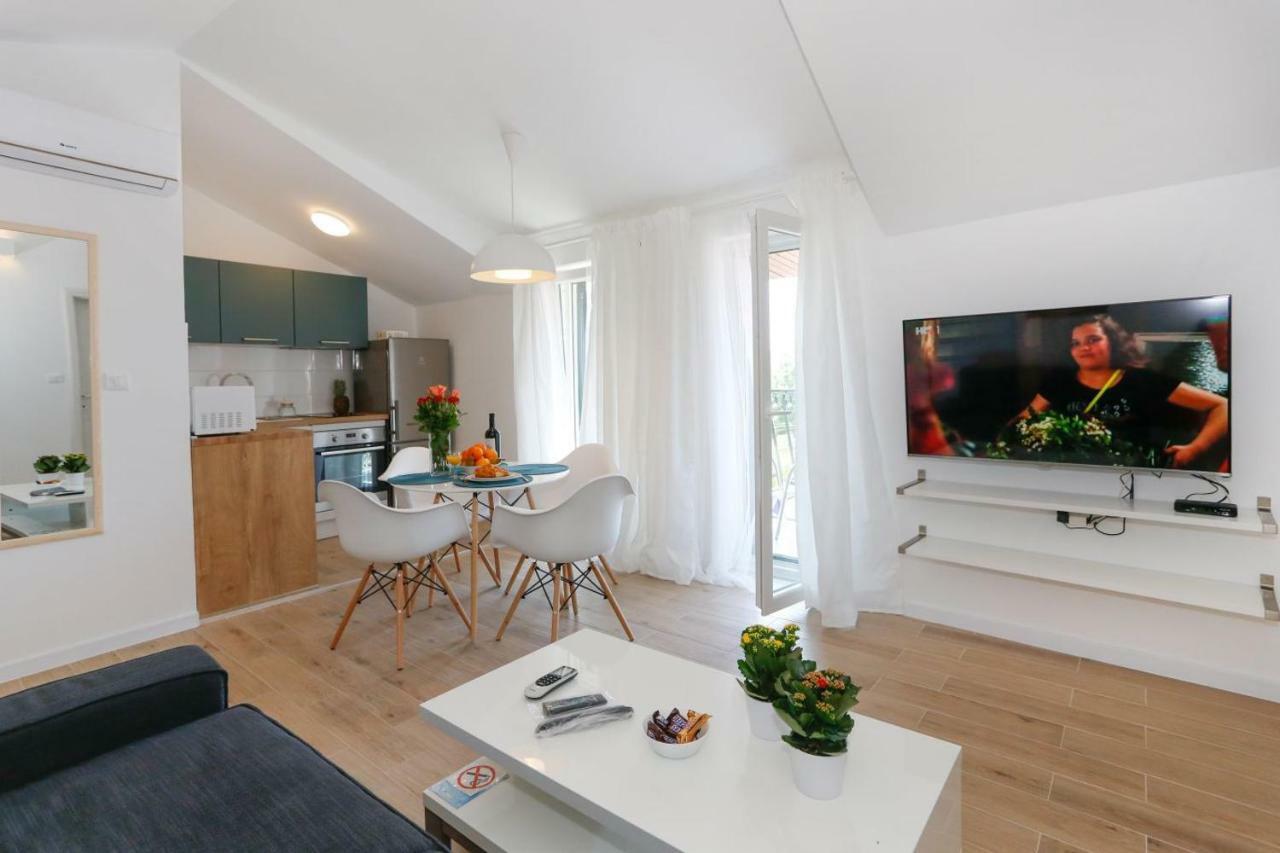 ספליט Apartments And Rooms Stone House מראה חיצוני תמונה