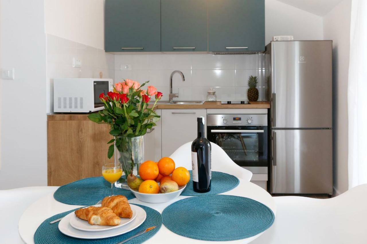 ספליט Apartments And Rooms Stone House מראה חיצוני תמונה