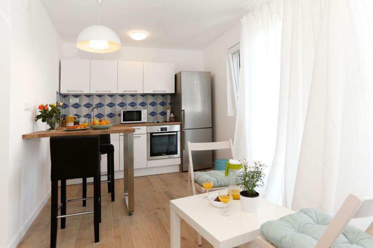 ספליט Apartments And Rooms Stone House מראה חיצוני תמונה
