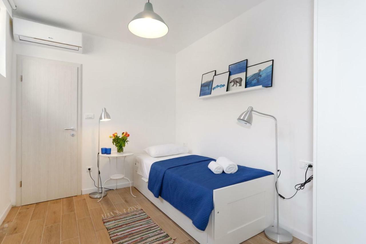 ספליט Apartments And Rooms Stone House מראה חיצוני תמונה