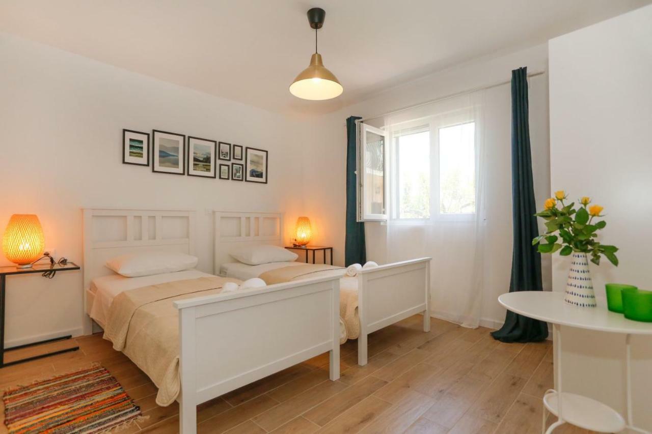 ספליט Apartments And Rooms Stone House מראה חיצוני תמונה